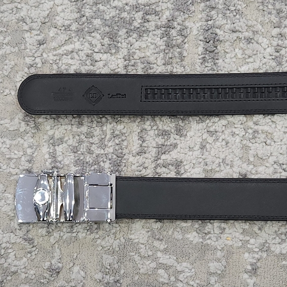 Mens Leather Ratchet belt 1 3/8 inch ,micro adjustable - Picture 3 of 8